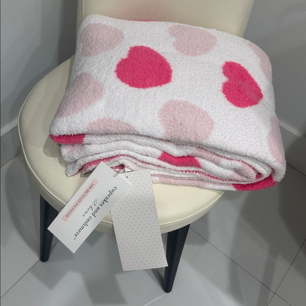 Cupcakes & Cashmere Feather Knit Pink & White "Candy" Hearts Throw Blanket